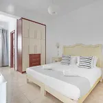 Sea View 3*